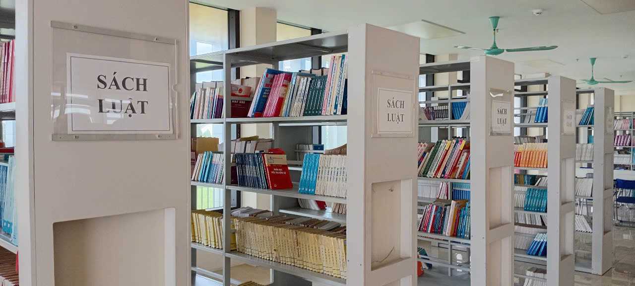 Giới thiệu Phòng đọc sách tầng 4 – Thư viện Trường Đại học Hồng Đức